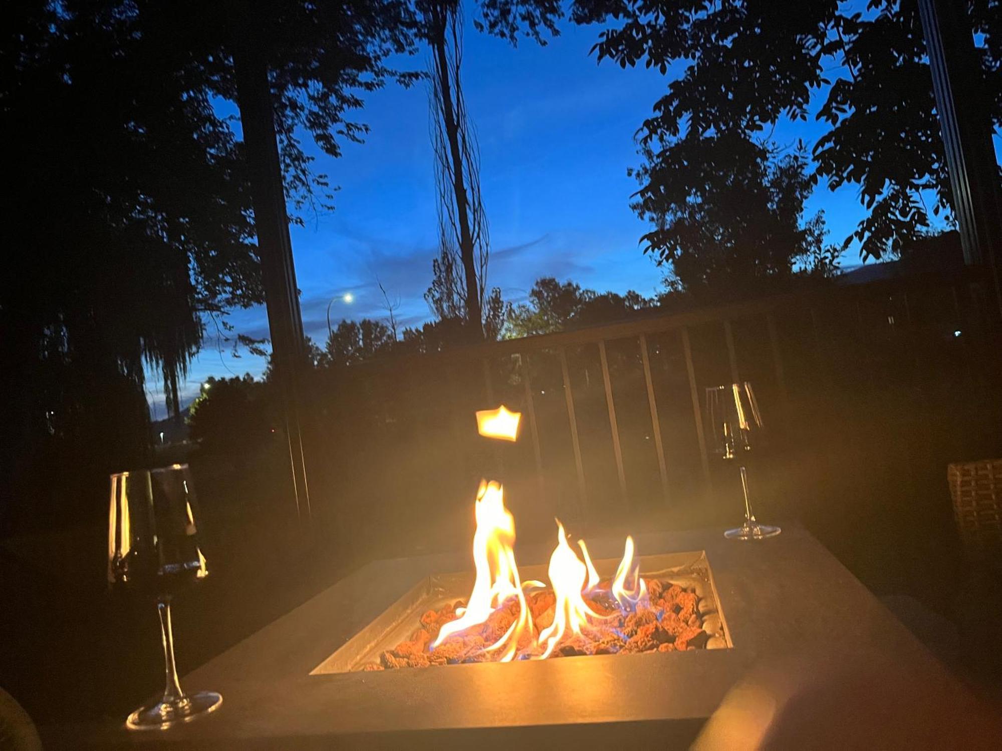 Hikari-Okanagan Sunshine B&B Kelowna Bagian luar foto